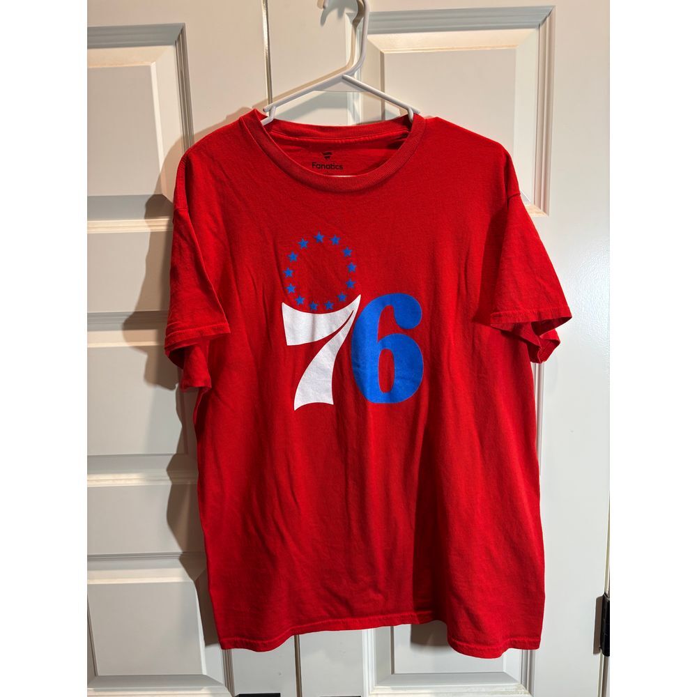 Fanatics Red Philadelphia‎ 76ers Basketball Logo T-Shirt NBA Sports Fan Apparel